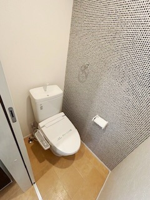 物件内観写真9　(トイレ)