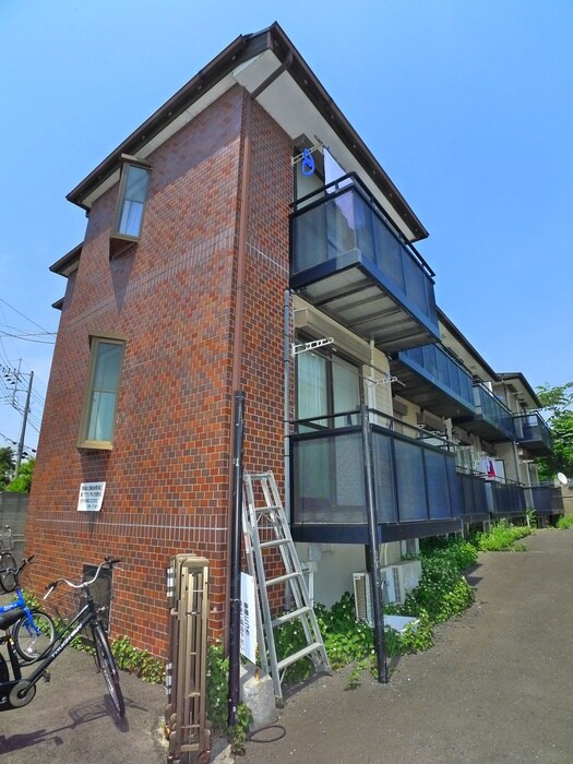 物件外観写真5　(駐輪場)