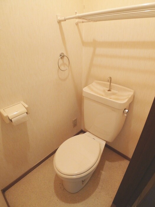 物件内観写真11　(トイレ)