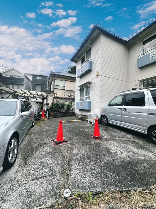 物件外観写真3　(駐車場)