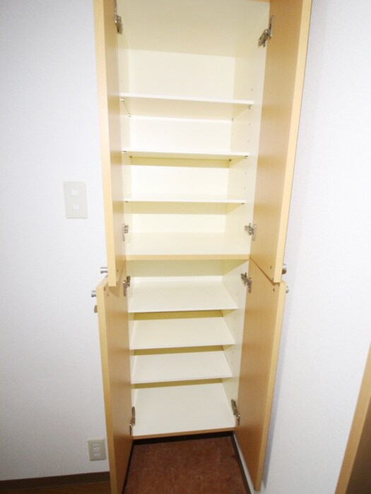 クレアス目白の靴箱