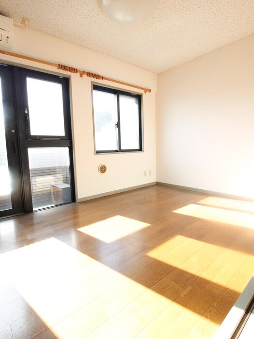 物件内観写真12　(居室)