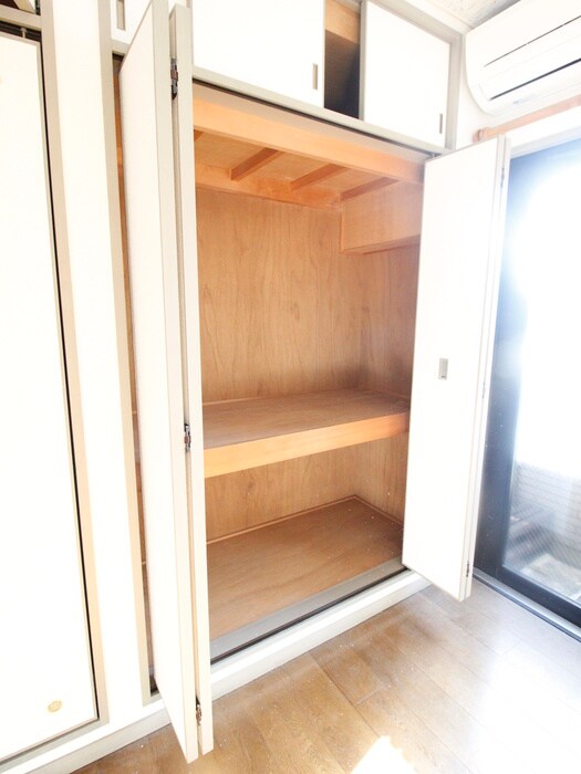 物件内観写真13　(収納)