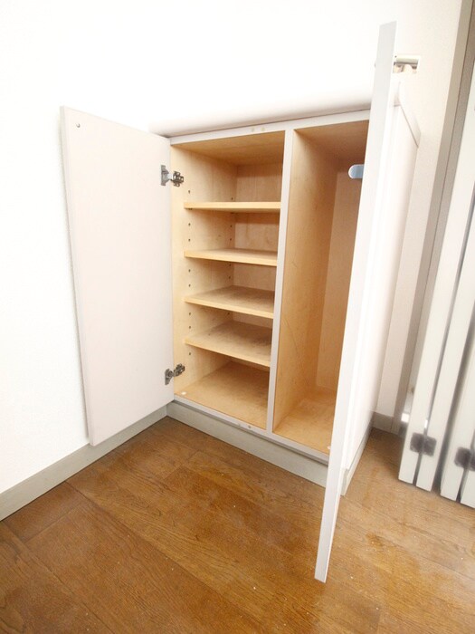 物件内観写真18　(靴箱)