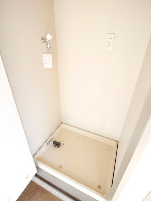 物件内観写真21　(洗濯機置場)