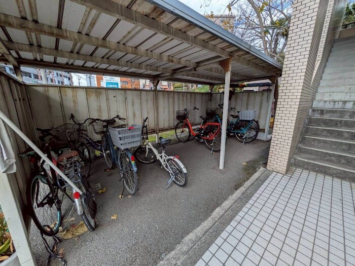 エスポワ－ル野川の駐輪場