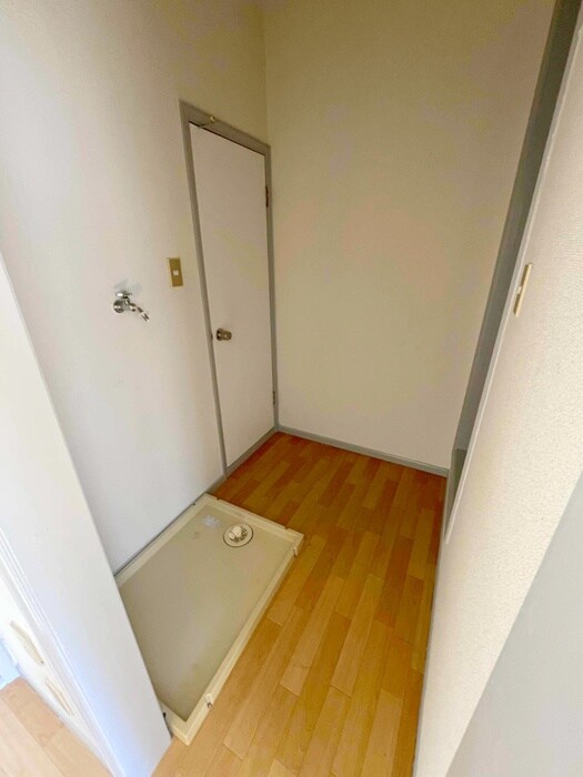 物件内観写真19　(洗濯機置場)