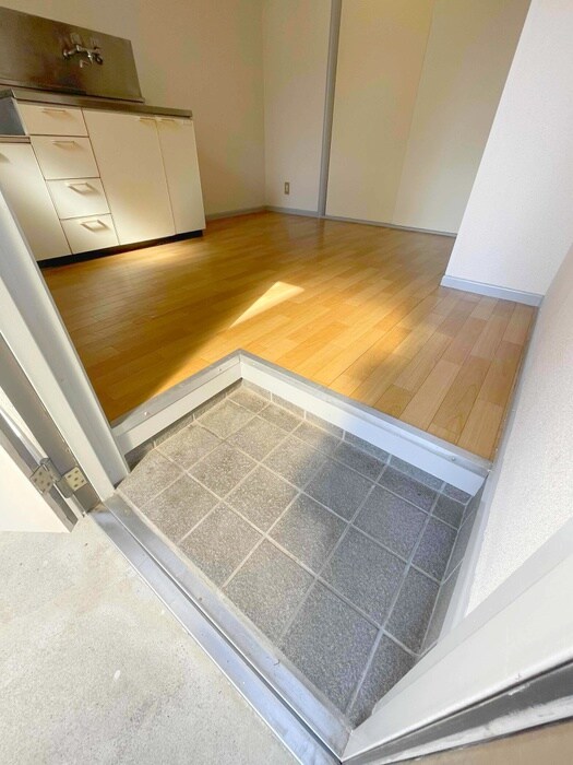 物件内観写真21　(玄関)