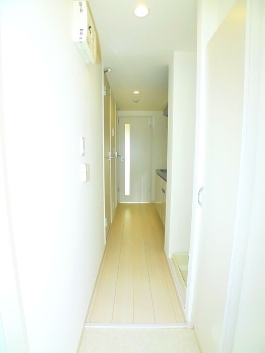 物件内観写真13　(廊下)