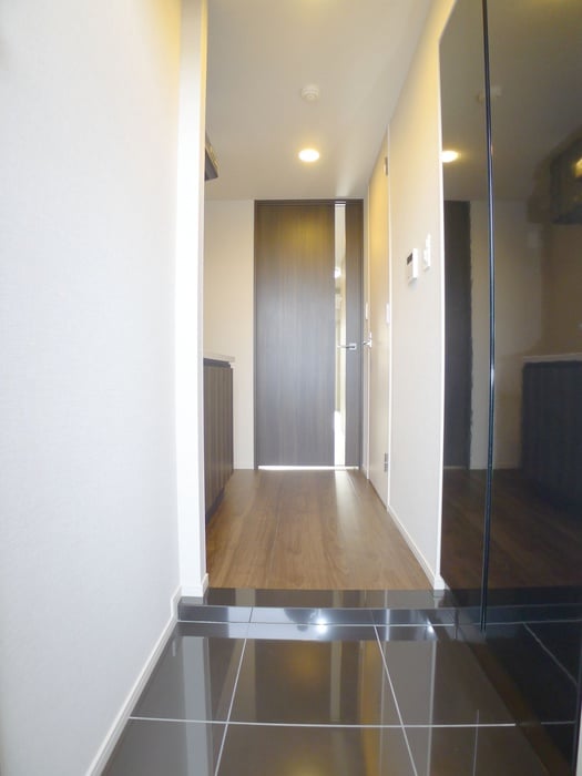 物件内観写真17　(玄関)