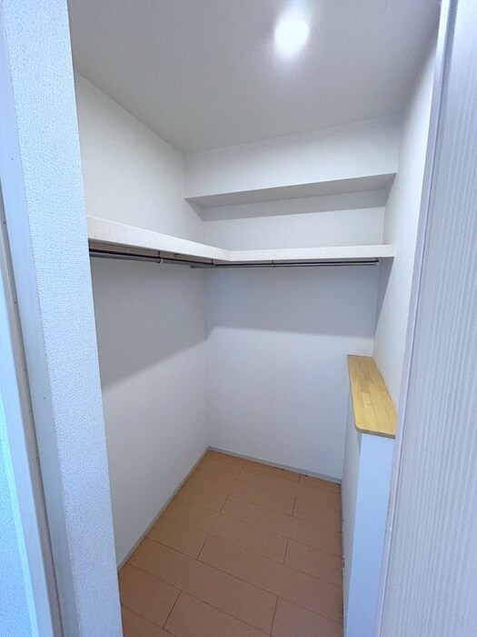 物件内観写真12　(収納)