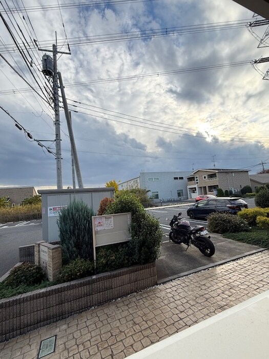 物件内観写真19　(室内からの展望)