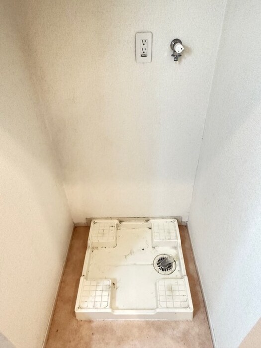 物件内観写真20　(洗濯機置場)