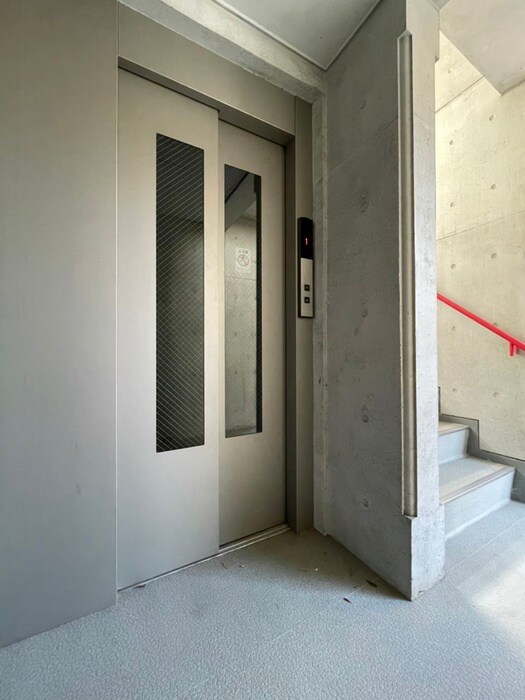 物件外観写真4　(建物設備)