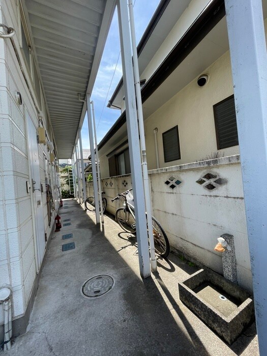 物件外観写真5　(駐輪場)