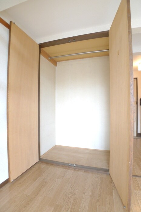 物件内観写真11　(収納)