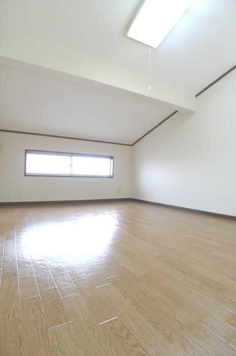 物件内観写真12　(ロフト)