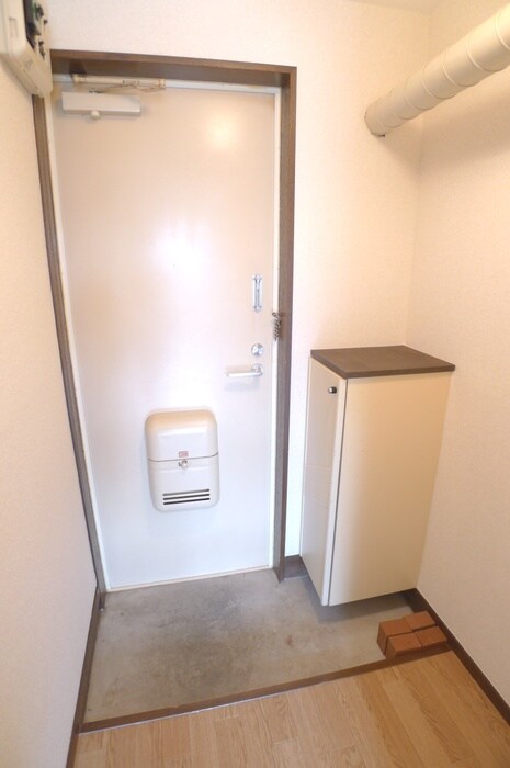 物件内観写真18　(玄関)