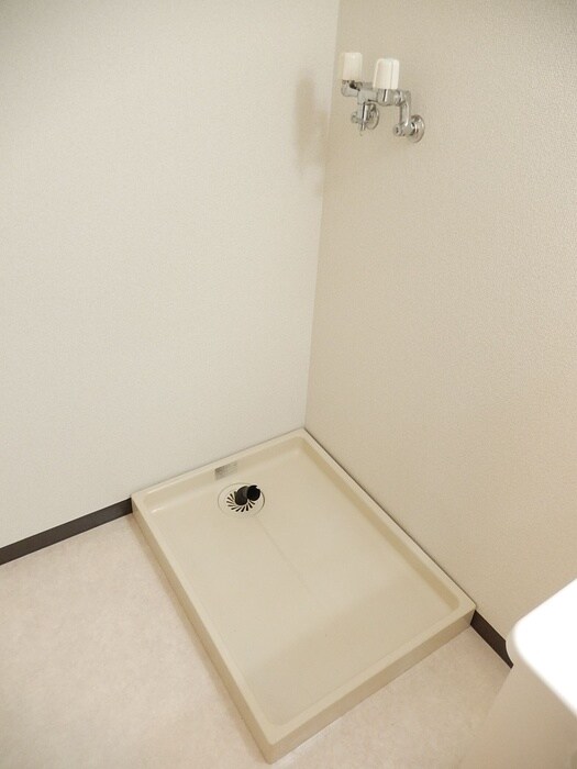 物件内観写真15　(洗濯機置場)