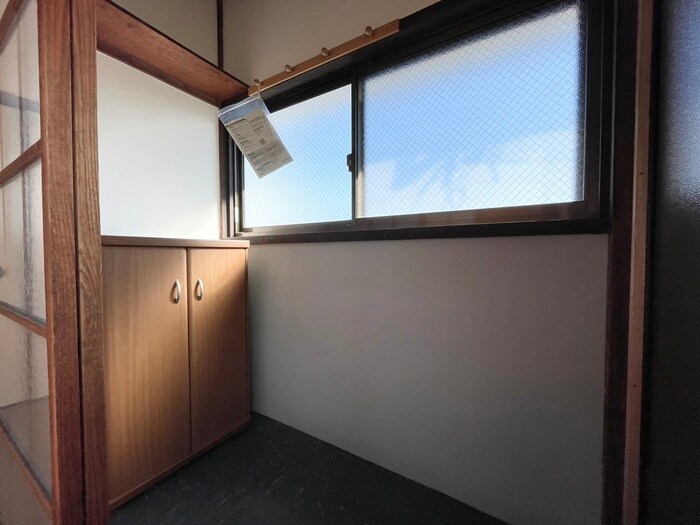 物件内観写真17　(玄関)