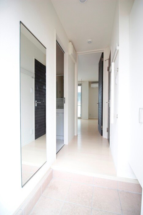 物件内観写真17　(廊下)