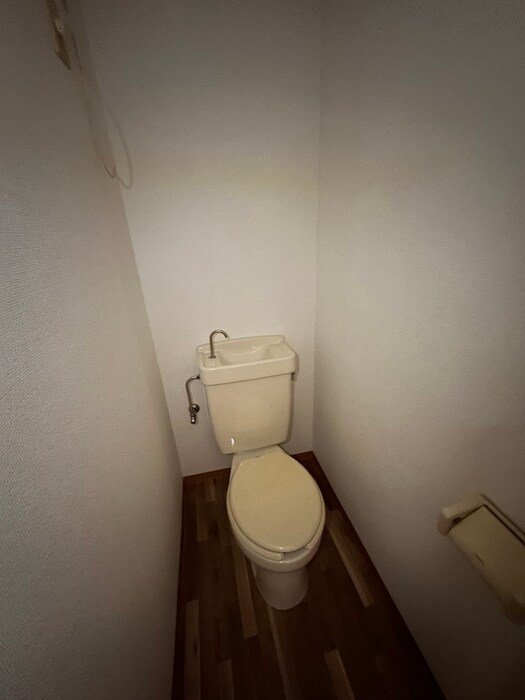 物件内観写真11　(トイレ)