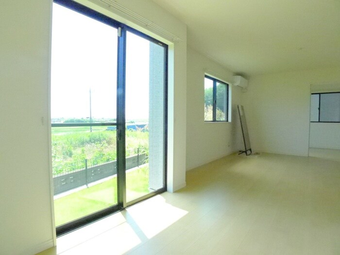 物件内観写真6　(居室)