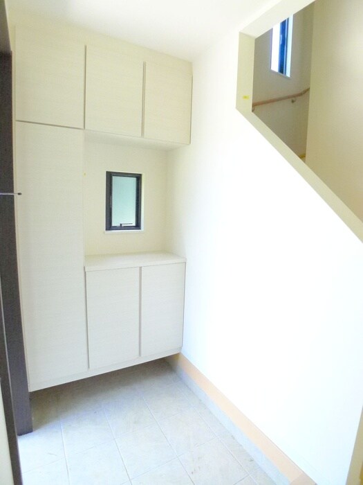 物件内観写真13　(靴箱)