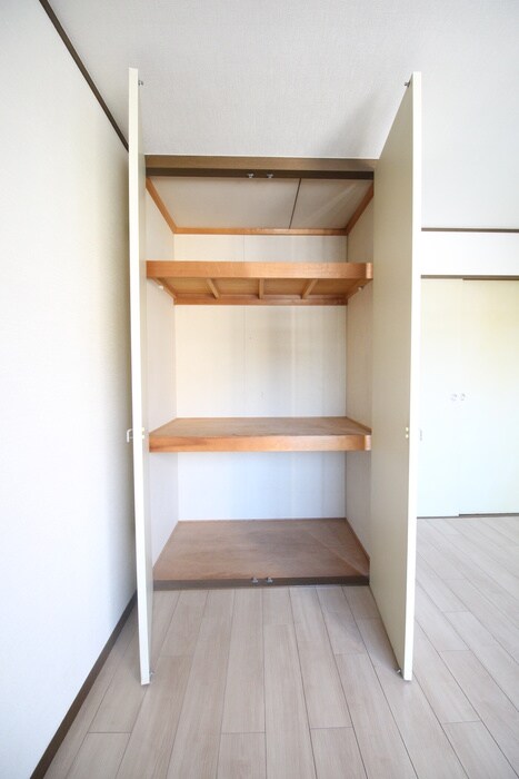 物件内観写真6　(収納)