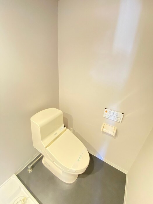 物件内観写真12　(トイレ)