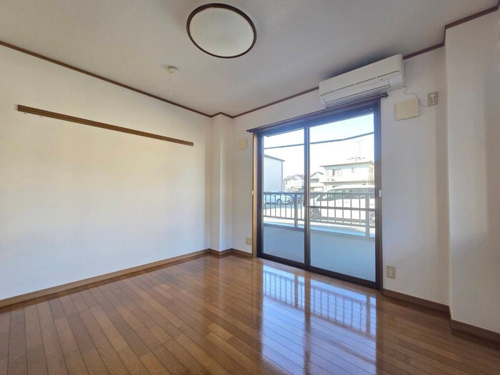 物件内観写真9　(居室)