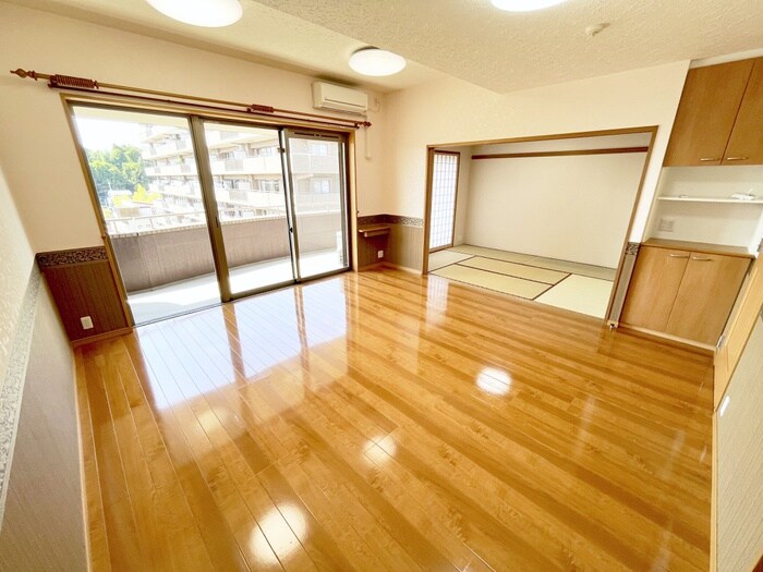 物件内観写真8　(居室)