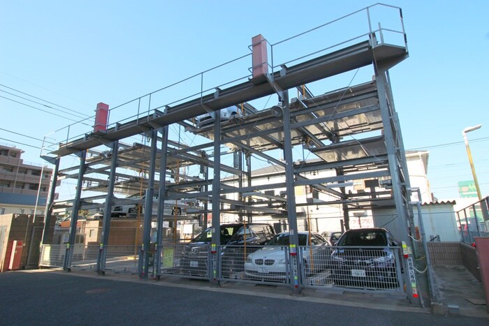 物件外観写真4　(駐車場)