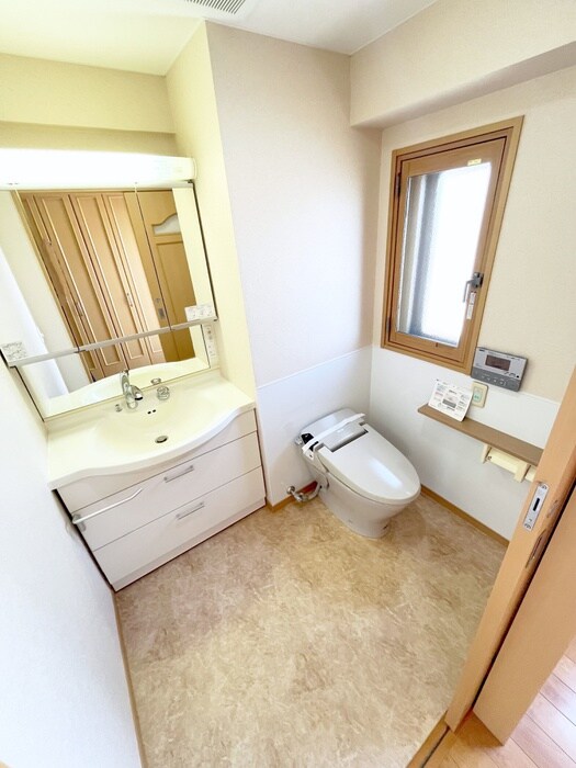 物件内観写真15　(トイレ)