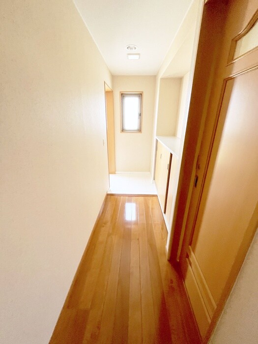 物件内観写真20　(廊下)