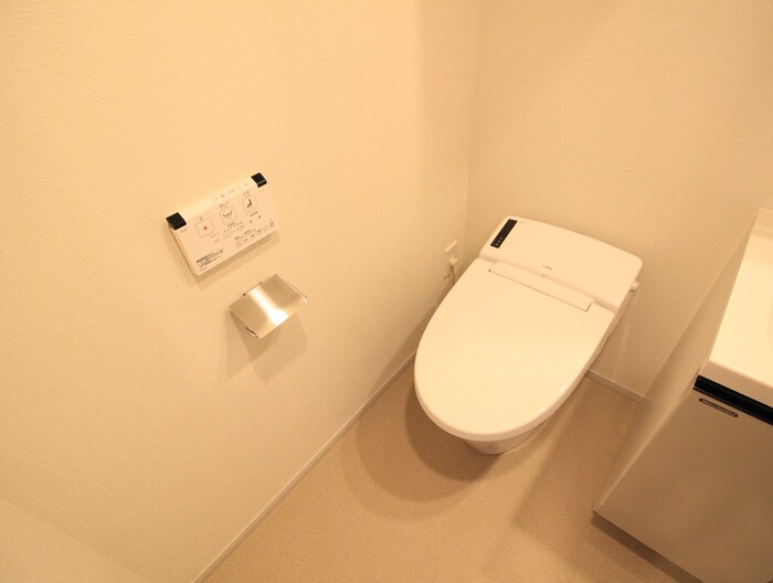 物件内観写真11　(トイレ)