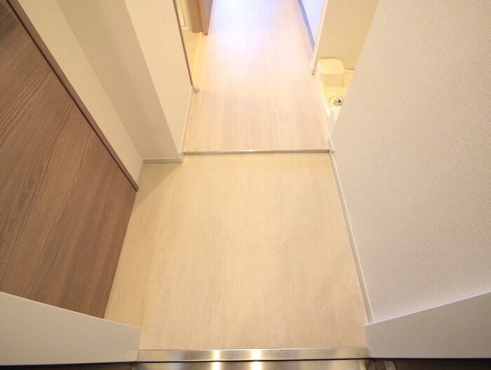 物件内観写真15　(玄関)