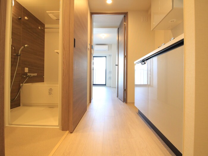 物件内観写真16　(廊下)