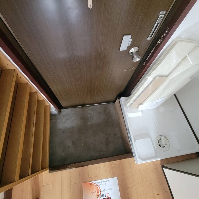 物件内観写真6　(玄関)