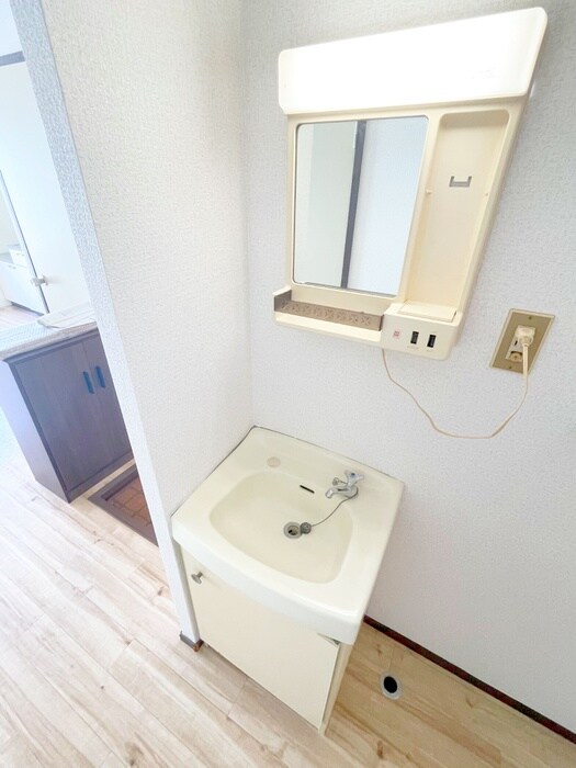 物件内観写真10　(洗面)