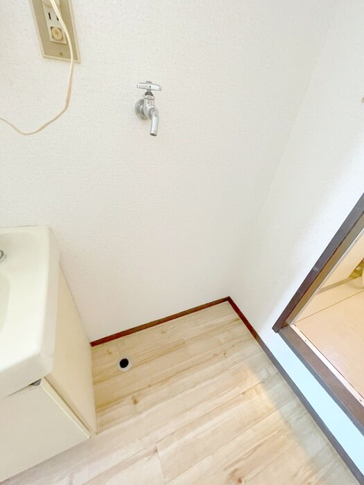 物件内観写真13　(洗濯機置場)