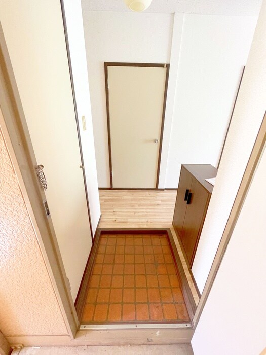 物件内観写真15　(玄関)