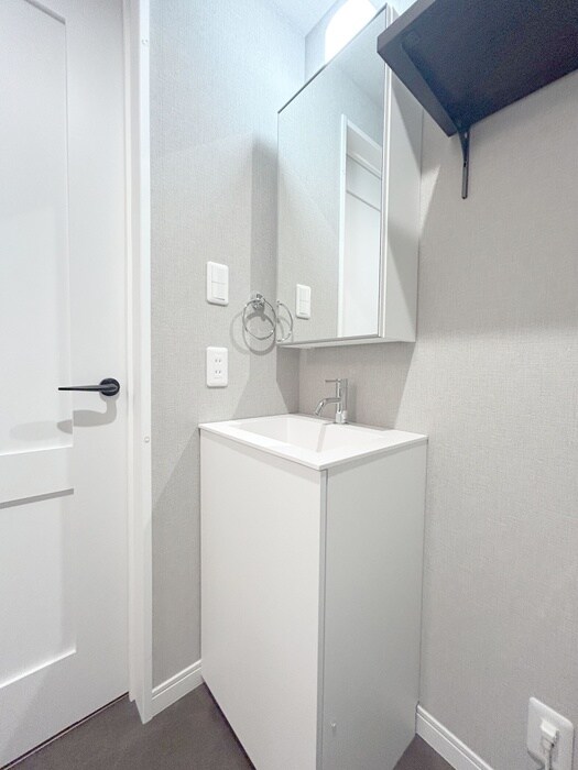 物件内観写真12　(洗面)