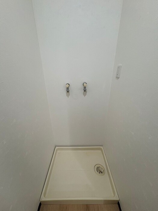 物件内観写真14　(洗濯機置場)