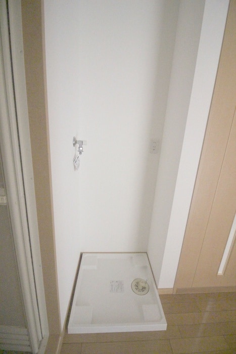 物件内観写真12　(洗濯機置場)