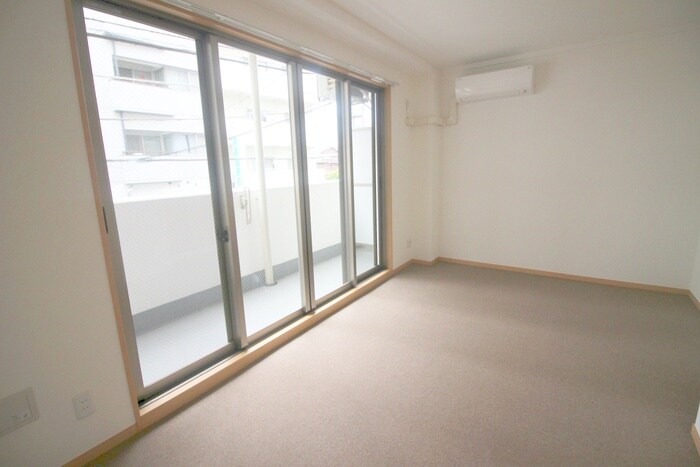 物件内観写真15　(居室)