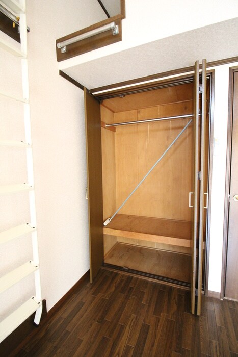 物件内観写真12　(収納)