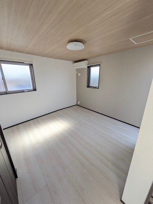 物件内観写真3　(居室)