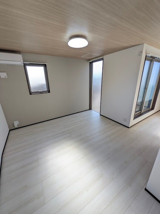 物件内観写真4　(居室)