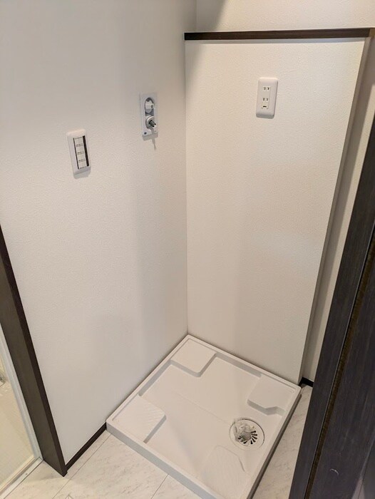 物件内観写真7　(洗濯機置場)